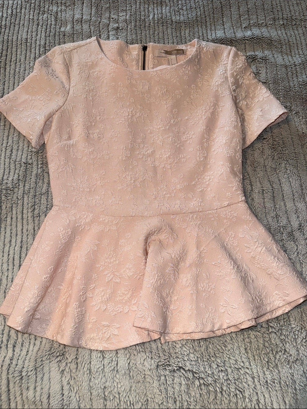 Forever 21 Light Pink Floral Jacquard Peplum Top